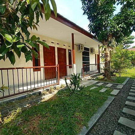 Express O 91578 Villali Jogja Джок'якарта Екстер'єр фото